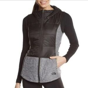 The North Face Pseudio Insulated Hooded Vest Woman's Large